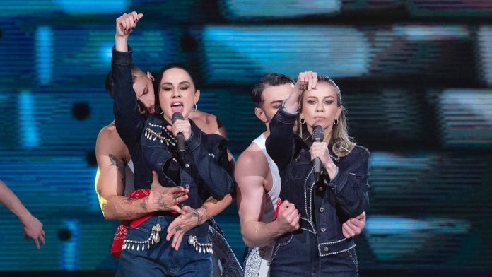 Paola e Chiara a Verissimo: liti, segreti, momenti bui e un dramma del passato | Video Mediaset Paola e Chiara a Verissimo