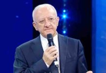 Vincenzo De luca attacca Mauro Corona e Bianca Berlinguer ai Palinsesti Rai 2023-2024 | VIDEO Vincenzo De Luca