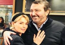 Morto Alessandro Alessandro, fu il pianista del ‘Maurizio Costanzo Show’ Alessandro Alessandro e Marta Flavi