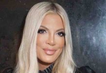 Tori Spelling di Beverly Hills dopo il divorzio cambia casa: oggi vive in un camper e “ha problemi economici” Tori Spelling