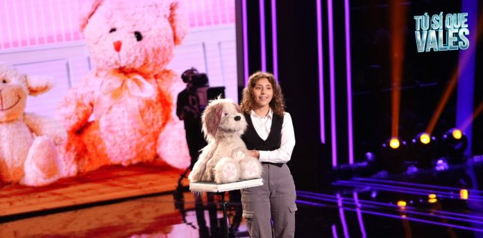 Tu si que vales 2023, Giulia Catena: il talento della 14enne cantante e ventriloqua | Video Witty Tv Tu si que vales 2023 Giulia Catena