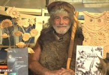 E’ sempre Cartabianca, Mauro Corona vestito da capraio afghano: “saluto il profeta campano De Luca” e su Vannacci “vergognoso!” | Video Mediaset Mauro Corona a E' sempre cartabianca