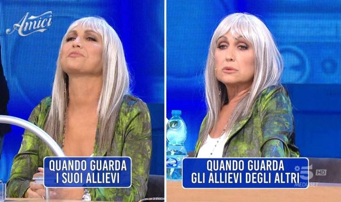 Amici 23, Alessandra Celentano e i diversi sguardi: ecco come cambia il suo volto | Video Witty Tv Amici 23 Alessandra Celentano