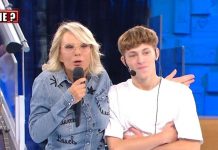 Amici 23, Maria De Filippi difende Simone da Garrison: “Non dire ca***” | Video Witty Tv Amici 23 Maria De Filippi