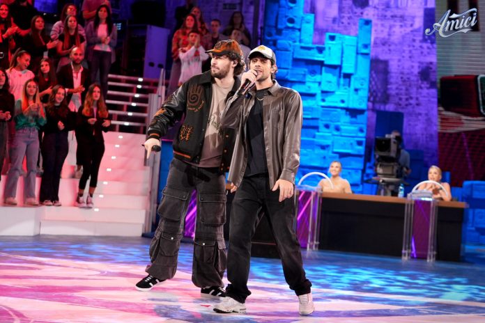 Bresh e Riccardo dei Pinguini Tattici Nucleari ad Amici 23: ecco Nightmares | Video Witty Tv Bresh