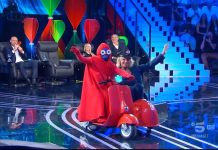 Giovannino a Tu si qu vales 2023 porta Maria De Filippi sul sidecar della Vespa | Video Witty Tv Giovannino a Tu si qu vales 2023