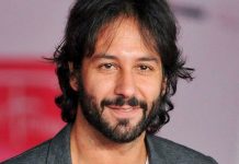 Eppure cadiamo felici, intervista a Matteo Branciamore: “Non sono stato uno studente modello. I Cesaroni? Mi ha regalato molto di più di quello che mi ha tolto” Matteo Branciamore