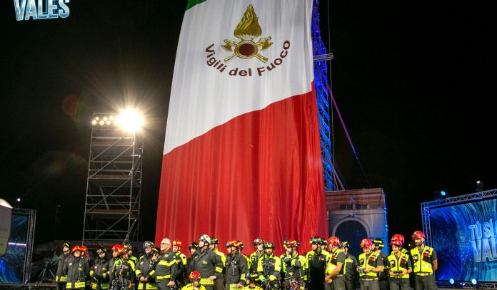 Tu si que vales 2023, Sabrina Ferilli: la commozione durante l’esibizione dei Vigili del Fuoco | Video Witty Tv Tu si que vales 2023