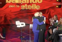 Simona Ventura e Mara Venier pace fatta: l’abbraccio a Domenica In è uno dei momenti che il pubblico aspettava da anni – Video simona ventura mara venier domenica in