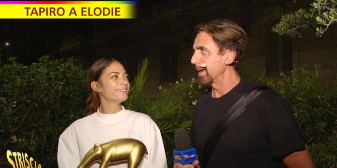 Tapiro d’oro a Elodie per il “singolo-video” desnuda: la consegna a Striscia La Notizia | Video Mediaset Elodie tapiro Striscia