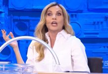 Amici 23, scontro tra Zerbi, la Cuccarini e Anna Pettinelli: il giudizio su Holy | Video Witty Tv Amici 23 lite