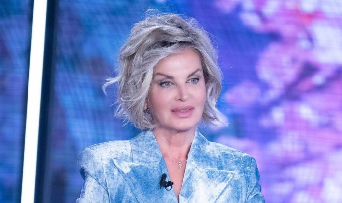 Dalila Di Lazzaro a Verissimo: “Ho subito numerose violenze” | Video Mediaset Dalila Di Lazzaro a Verissimo
