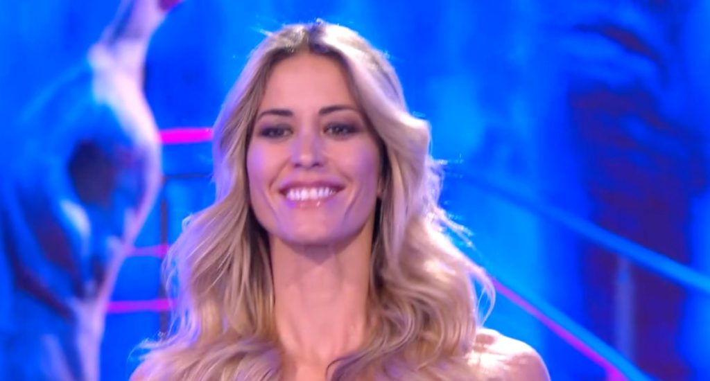 Elena Santarelli sfilata Ciao Darwin