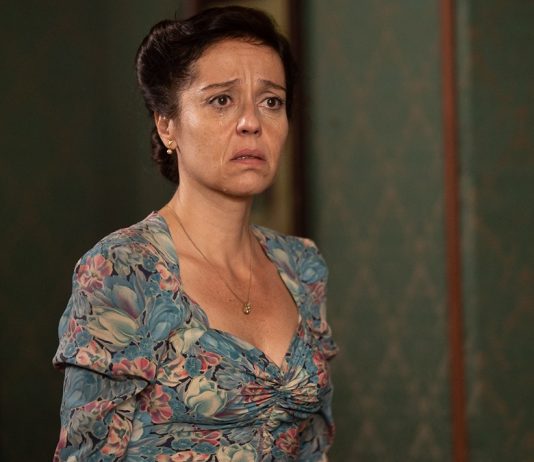 “Napoli Milionaria”, intervista a Vanessa Scalera: “Donna Amalia è un personaggio difficile. Con Massimiliano Gallo c’è una bella sintonia” Vanessa Scalera in Napoli Milionaria