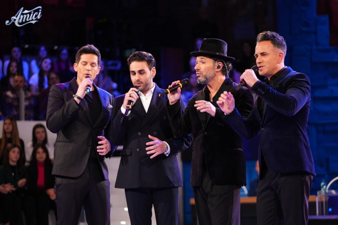 Alberto Urso e i The Tenors ad Amici 23: l’esibizione | Video Witty Tv Alberto Urso e i The Tenors