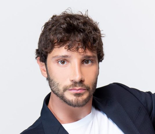 Quando inizia il Festival di Sanremo 2027? La data ufficiale e la sigla di Vasco Rossi DA NATALE A SANTO STEFANO