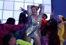 Lorella Cuccarini celebra i 35 anni di ‘La Notte vola’ con una nuova versione: coreografie di Emanuel Lo| Video Lorella Cuccarini in La notte vola 35Ė Anniversary