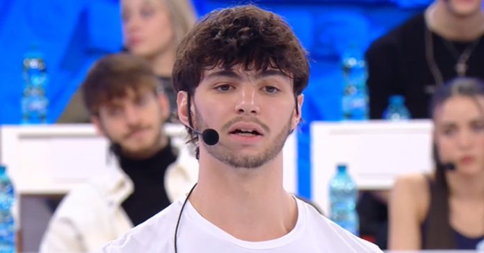 Amici 23, Nicholas contro la Celentano: “Lei mi sta umiliano davanti a tutta Italia” | Video Witty Tv Amici 23 Nicholas