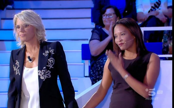 C’è Posta per te 2024, Luana ama una donna: mamma Rosa non l’accetta | Video Witty Tv C'è Posta per te 2024