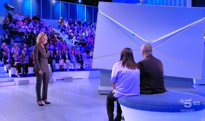 C’è Posta per te, Valentina non perdona il padre Alessandro | Video Witty Tv C'è Posta per te