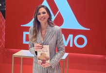 Ilary Blasi presenta il libro “Che stupida”: «Sono felice, dopo il divorzio la mia vita non è finita. La cena con Francesco? L’offerta rimane, ma dopo ognuno a casa sua» Ilary Blasi
