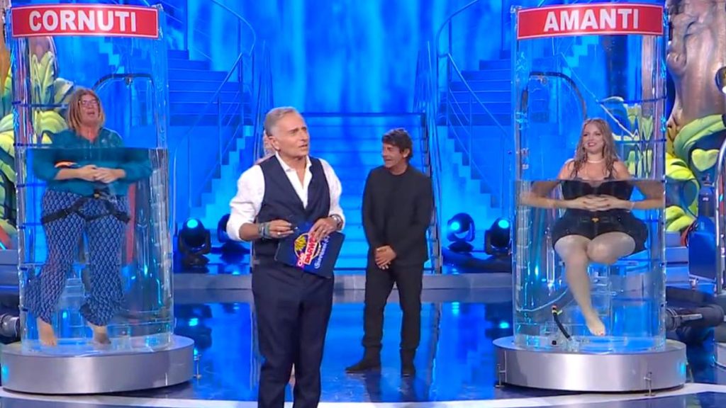 Cornuti vs Amanti a Ciao Darwin 9