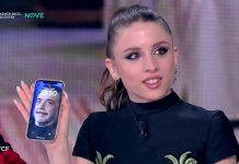 Angelina Mango a Che tempo che fa, canta la nuova canzone “Uguale a Me” e spiega perchĆ© Nino Frassica ĆØ lo sfondo del suo cellulare – Video Angelina Mango