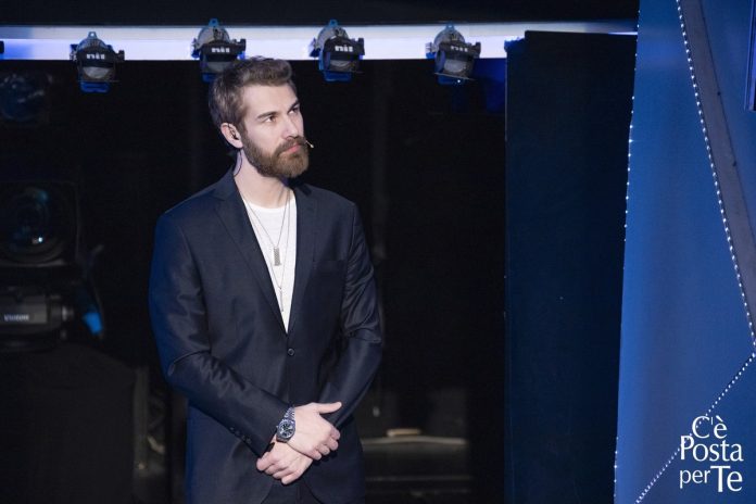 Furkan Palalı a C’è Posta per te 2024: la sorpresa di una figlia alla mamma | Video Witty Tv Furkan Palalı a C'è Posta per te 2024