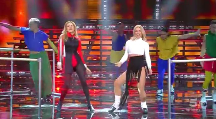 Michelle Impossible & Friends 2024: scatenatissima la Prof di Amici Lorella Cuccarini – Video Mediaset