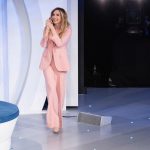 Ascolti tv, sabato 2 marzo 2024: Rischiatutto 70 (18.4%), C’è posta per te (30.1%) | Dati Auditel Lorella Cuccarini