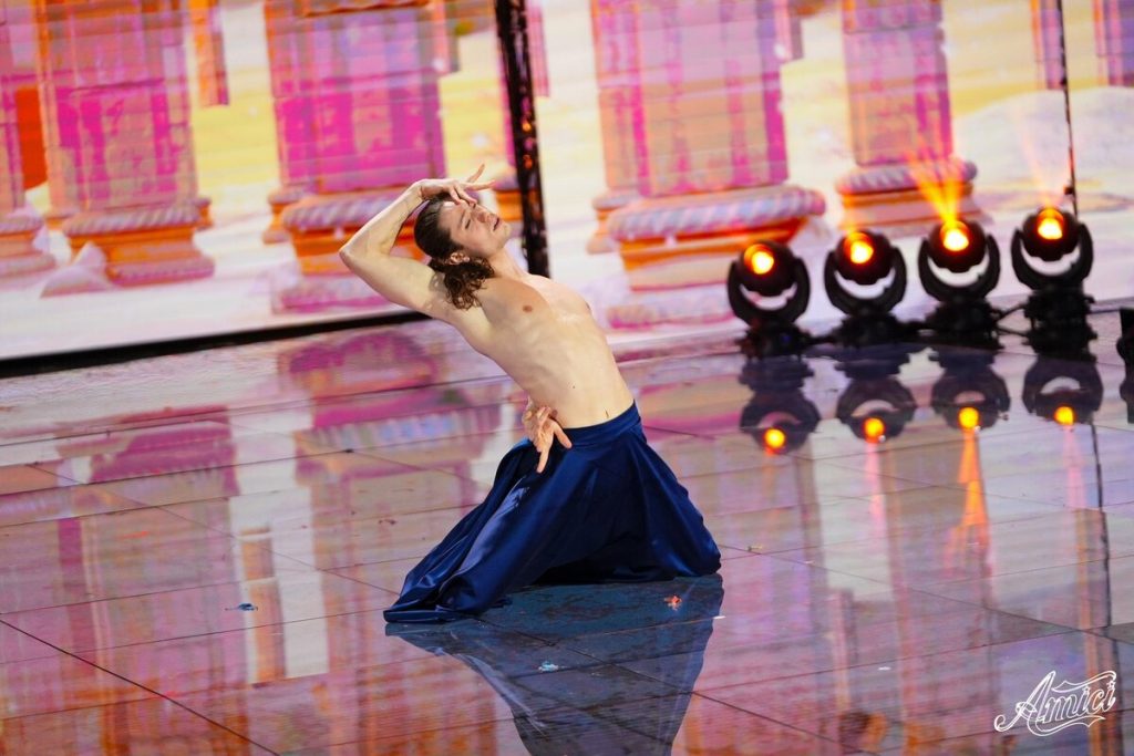 Amici 23 Dustin