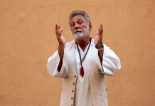 “Il Santone 2”, intervista esclusiva a Francesco Paolantoni: “Il politically correct sta distruggendo la comicità. Stefano De Martino è uno showman a 360 gradi, è adatto per il Festival di Sanremo” Francesco Paolantoni