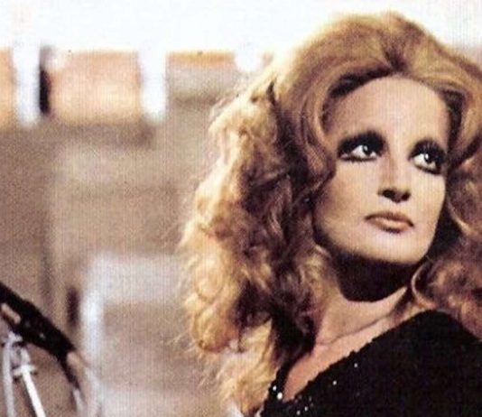 Mina, Massimiliano Pani racconta il nuovo album “Dilettevoli inedite eccedenze” e svela: “Potrebbe esserci un disco su Pino Daniele. Un film o una serie TV sulla sua vita? Ci vuole un’idea” MINA