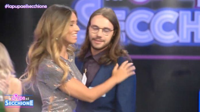 La Pupa e il Secchione 2024, la coppia formata da Simone Candido e Federica | Video Mediaset Simone Candido e Federica, la pupa e il secchione