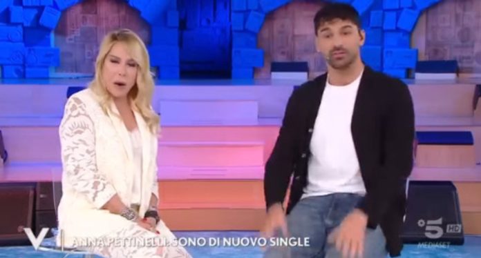 Anna Pettinelli e Raimondo Todaro a Verissimo: schietti, sinceri e ‘fumantini’ | Video Mediaset Anna Pettinelli e Raimondo Todaro a Verissimo