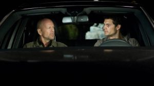 La fredda luce del giorno, Henry Cavill e Bruce Willis in un action thriller mozzafiato: tutte le curiosità sul film