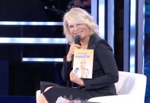 Esce ‘Chiamatemi Maestra’, il nuovo libro di Alessandra Celentano con prefazione di Anbeta: di cosa parla Chiamatemi maestra, Alessandra Celentano