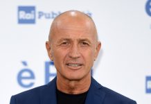 Domenico Iannacone, intervista esclusiva al conduttore di “Che ci faccio qui”: “Mi indigna l’indifferenza. Telemeloni? La Rai deve riprendersi un ruolo centrale nelle proposte culturali” Domenico Iannacone