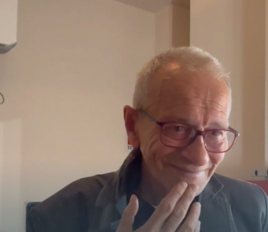 Intervista a Pino D’Angiò: “Al Festival di Sanremo andrei con la canzone giusta. Sto vivendo una bella vecchiaia: che soddisfazione vedere ragazzi giovani ai miei concerti” | Esclusiva Pino D'angio