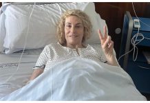 Antonella Clerici operata d’urgenza: come sta? “Tsunami partito da una cisti ovarica, adesso un po’ di convalescenza” antonella Clerici in ospedale