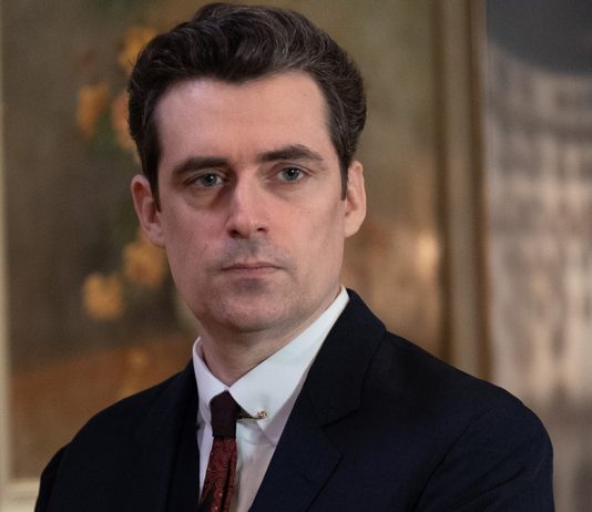 “Il Paradiso delle Signore 9”, intervista a Flavio Parenti: “Tancredi sarà sull’orlo della disperazione. Con Umberto Guarnieri ci sarà uno scontro importante” Flavio Parenti