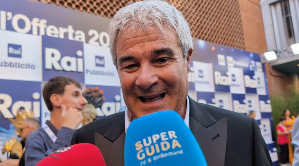 reazione a catena 2025 intervista a pino insegno ci saranno nuovi giochi e uno studio rinnovato se dovessi giocare a reazione a catena sceglierei paolo bonolis e carlo conti