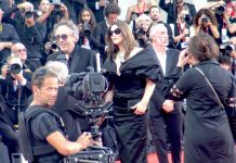 Monica Bellucci a Venezia 81 per “Beetlejuice Beetlejuice” di Tim Burton (Warner Bros.): l’ultima grande diva italiana Monica Bellucci a Venezia 81