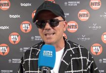 Gigi D’Alessio al Power Hits Estate di RTL 102.5: “Geolier ha le carte per non essere erede di nessuno. Orgoglioso del suo successo” – Intervista Video Gigi D'Alessio