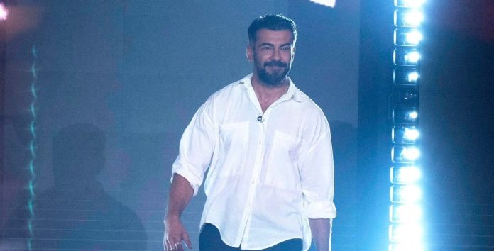 Rüzgar Aksoy a Verissimo: “Sono stato portato a casa dalla polizia 22 volte” | Video Mediaset Rüzgar Aksoy a Verissimo