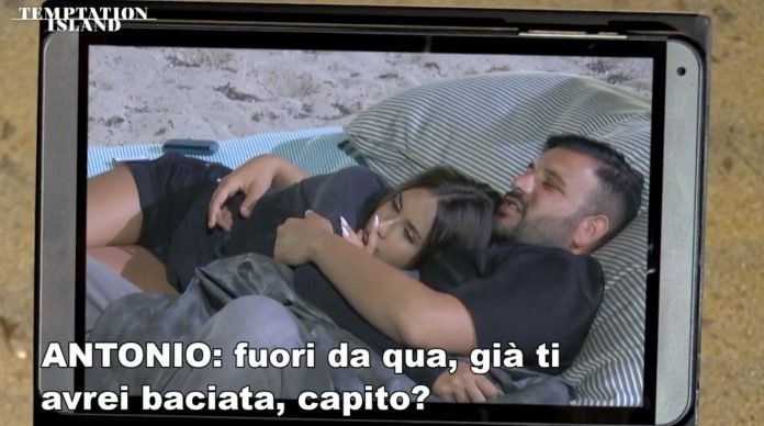 Temptation Island 2024, Antonio prova qualcosa per la tentatrice Saretta: “Fuori ti avrei baciato” | Video Witty TV antonio e saretta