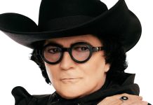 Renato Zero trionfo live per il suo tour: in arrivo due nuovi brani “omaggio” ad Elton John e Bob Marley Renato Zero autoritratto
