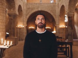 “Don Matteo 15”, intervista a Raoul Bova: “Don Massimo entrerà in una crisi spirituale. Addio a Don Matteo? Quando sarà il momento sarò io a fare un passo indietro” Auditel don matteo 14