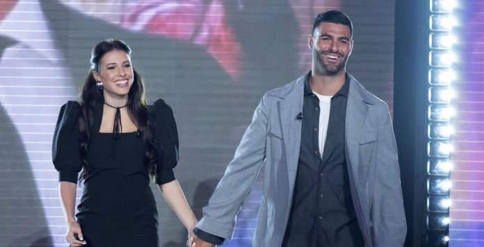 Clarissa Marchese e Federico Gregucci a Verissimo: “Ecco la nostra famiglia” | Video Mediaset Clarissa Marchese e Federico Gregucci a Verissimo