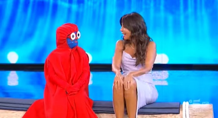 Giovannino a Tu si que vales come a Temptation Island con la Ferilli: il falò di confronto | Video Witty Tv Giovannino a Tu si que vales